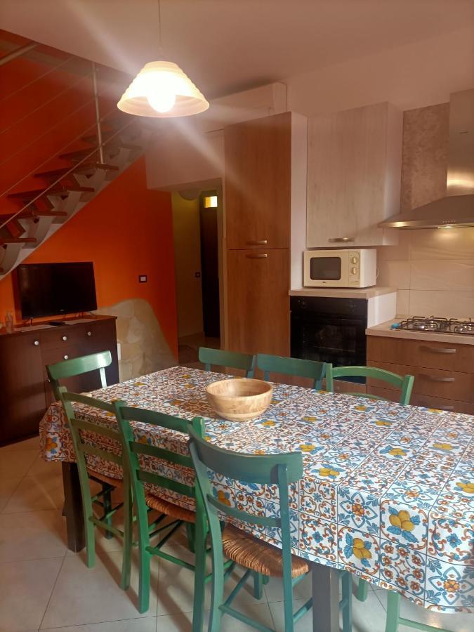 Villetta Singola "Lilla" Ali Terme Exterior foto